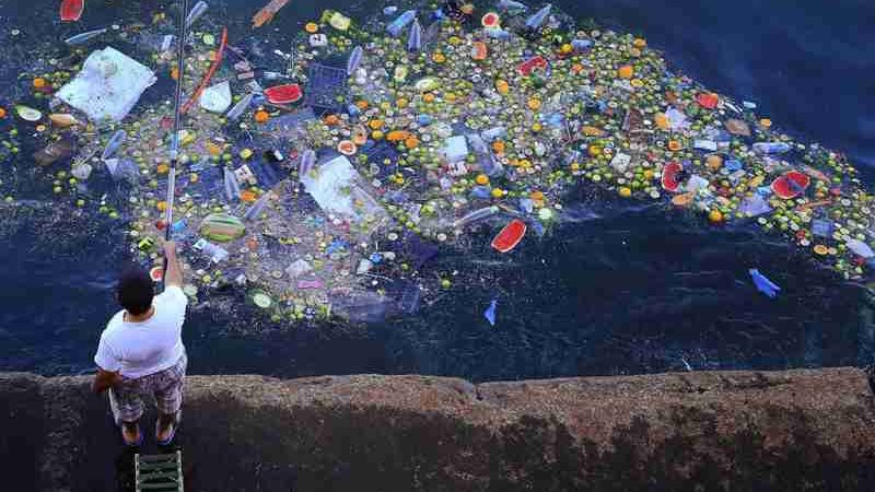 Pollution marine, Déchets en mer et sacs en plastique