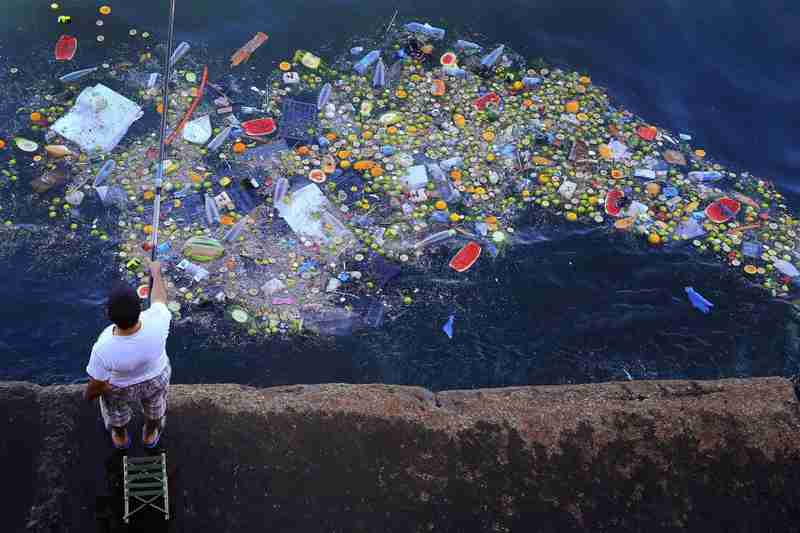 Pollution marine, Déchets en mer et sacs en plastique