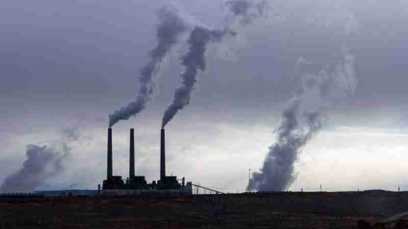 Pollution Incinérateur et fumée : Les résidus d'épuration des fumées d'incinération sont issus du dépoussiérage des fumées Gaz à effet de serre
