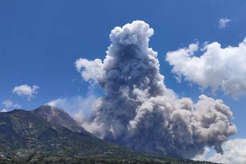 Volcan Merapi Éruption volcanique