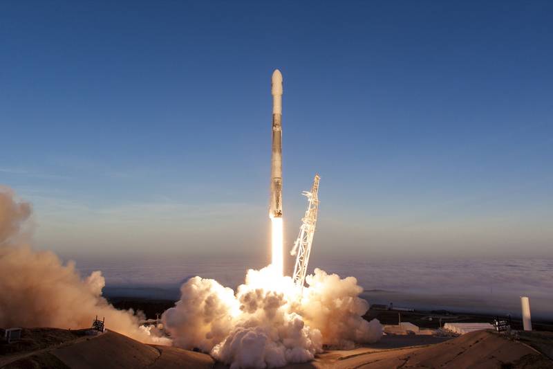 SpaceX lanceur Falcon 9 Sonde Spatiale